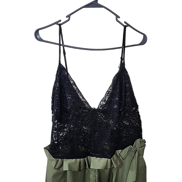 FASHION Nova Lace cargo Jumpsuit.  Size 1x - Picture 3 of 8